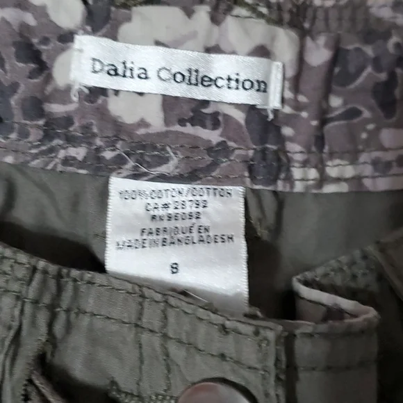 Dalia collection shorts - Picture 2 of 3